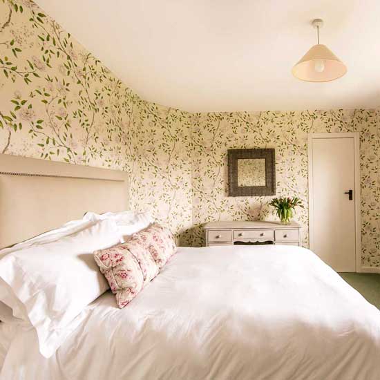 Tor Hatch House - luxury bedroom